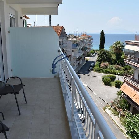 Sea View Luxury Apartment In Nea Kallikratia. Nea Kallikrateia Dış mekan fotoğraf