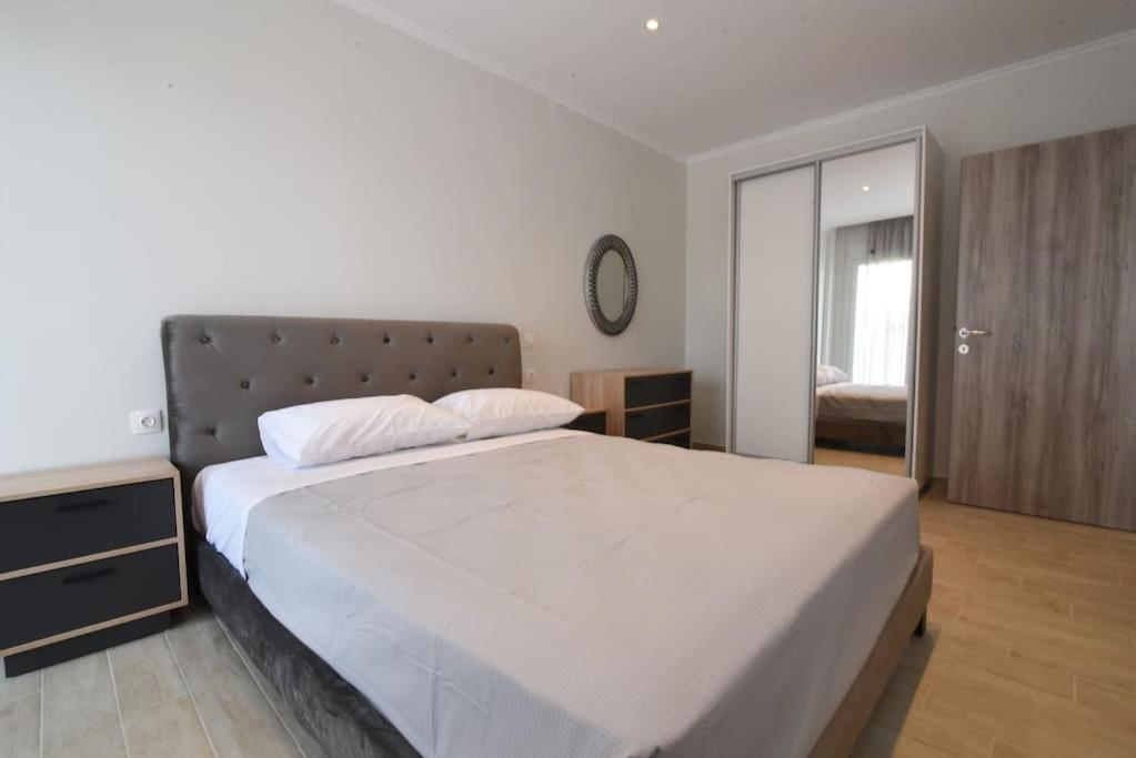 Sea View Luxury Apartment In Nea Kallikratia. Nea Kallikrateia Dış mekan fotoğraf