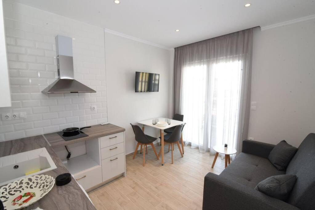 Sea View Luxury Apartment In Nea Kallikratia. Nea Kallikrateia Dış mekan fotoğraf